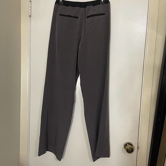 Vince. Gray Silk Trouser Straight Leg pants Size Small - Picture 7 of 8